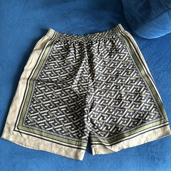 Versace Men’s La Greca Print Silk Monogram College Fit Short Size 48 or 32/34 US - Picture 5 of 10